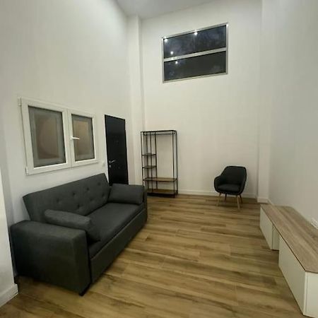 Gran Apartamento A Pie De Calle Valencia Kültér fotó