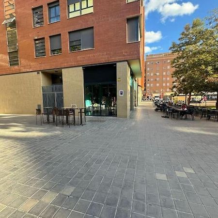 Gran Apartamento A Pie De Calle Valencia Kültér fotó