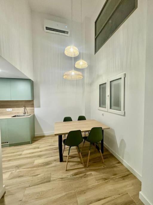 Gran Apartamento A Pie De Calle Valencia Kültér fotó