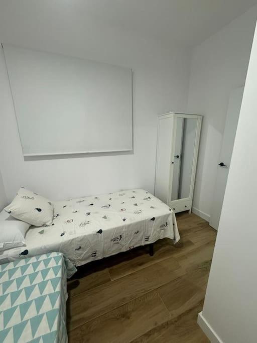 Gran Apartamento A Pie De Calle Valencia Kültér fotó