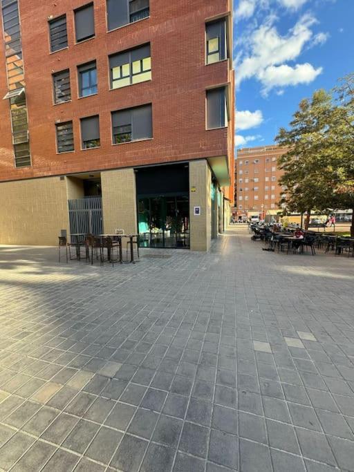 Gran Apartamento A Pie De Calle Valencia Kültér fotó
