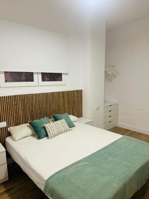 Gran Apartamento A Pie De Calle Valencia Kültér fotó